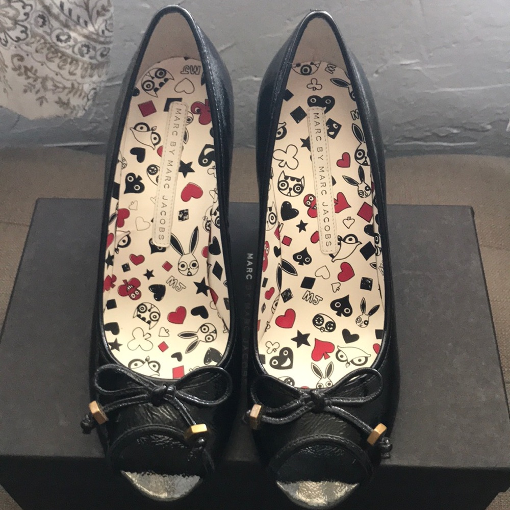 Marc by Marc Jacobs peep-toe patent leather heels